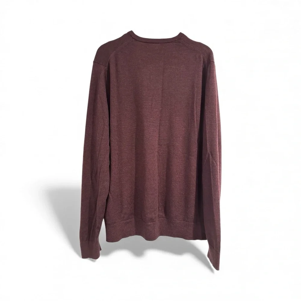 Banana Republic Men’s Merino Wool V-Neck Sweater in Crimson, L